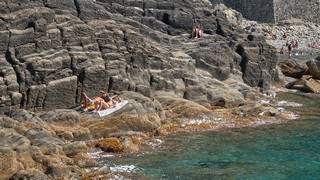 Riomaggiore   <em>(Cinque Terre)</em>  |   11  /  12    |