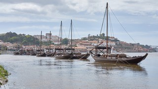 Porto   |   27  /  28    |