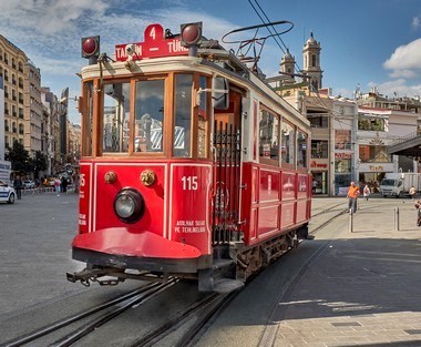 Istanbul   <em>(Tramway historique)</em>   |   31  /  32    |