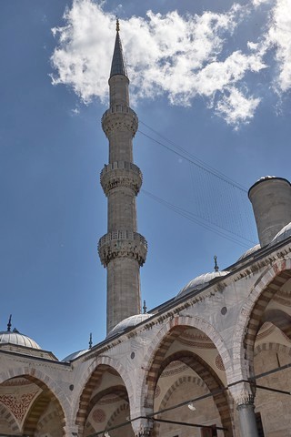 Istanbul    <em>(Mosquée bleue) </em>  |   3  /  27    |